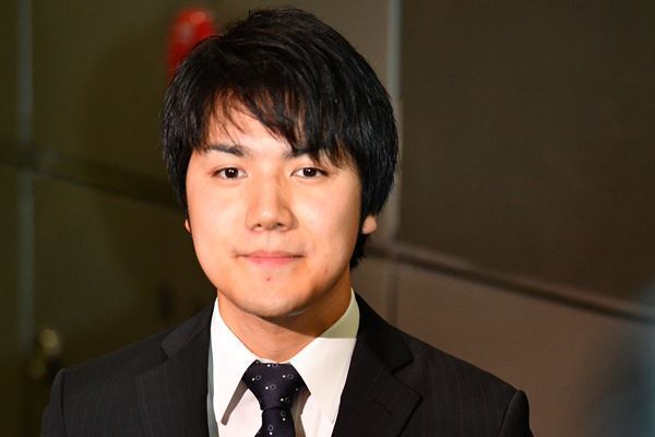 天皇陛下　小室さんと“面会拒否”の真相…「義理の甥」肩書乱用を憂慮か