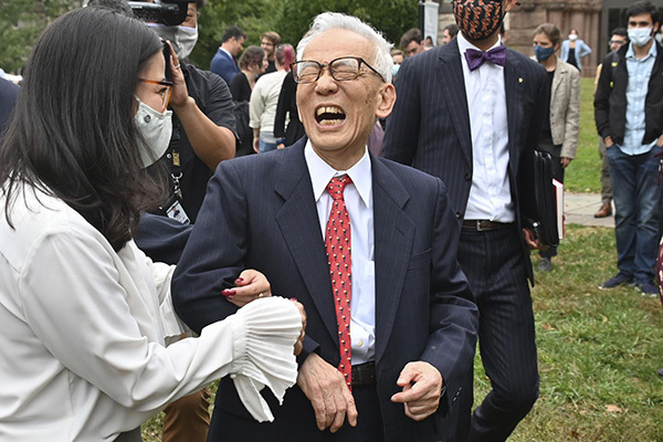 ノーベル賞・真鍋淑郎さん 妻語る結婚60年の軌跡「フルーツパーラーでお見合いを…」