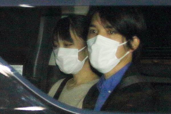 小室眞子さん　感動抱擁から3日…祖父お見舞いで佳子さまと再会していた