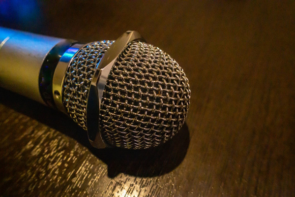 コロナ禍「カラオケ」楽しむための新ルール マイマイクは2千円から