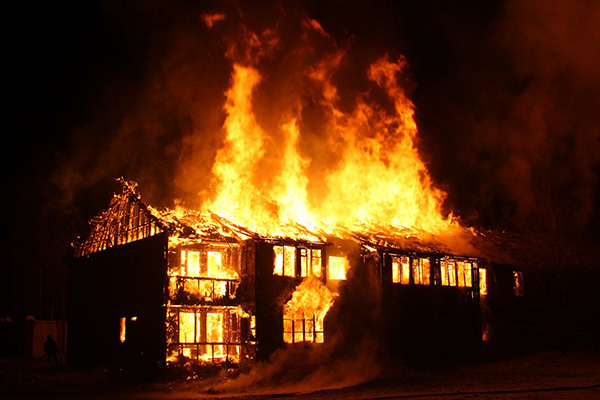 「聖霊が殺せと言ったから」養母を殺し放火した男が起訴される