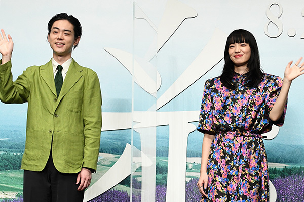 菅田将暉と小松菜奈が結婚 語ってきた「戦友から家族への道程」