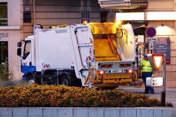 11階のダストシュートから落下した女子大生が遺体で発見