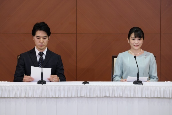 眞子さんご結婚は「決別宣言」硝子の宮邸を飛び出たプリンセス