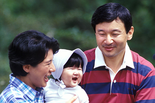 愛子さま愛され20年写真史！天皇家の新成人は32年ぶり