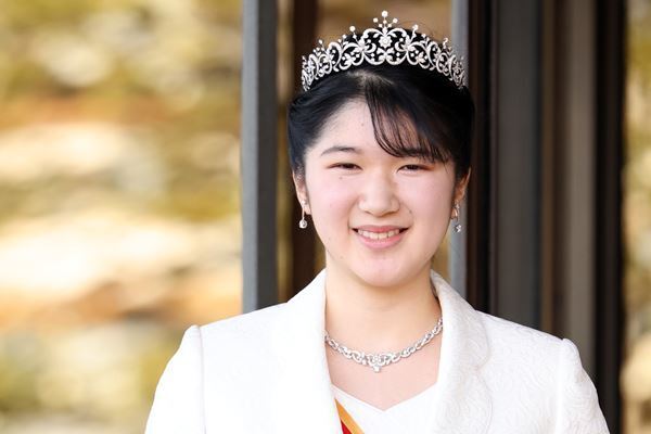 愛子さま　歯列矯正で劇的ご変貌…乗り越えた5年前の“激ヤセ”事件