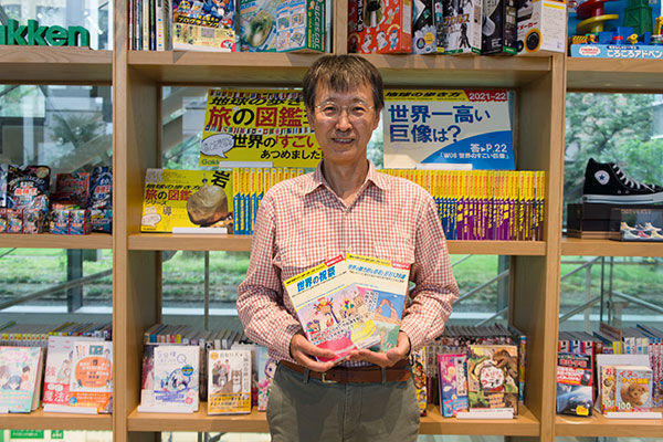 図鑑シリーズでは「奇岩」と「祝祭」を制作。『地球の歩き方』に40年携わる伊藤伸平さん