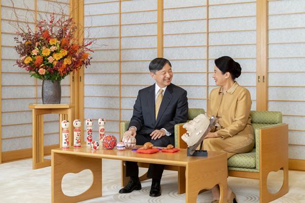 愛子さまは成年に…雅子さま58歳誕生日の夫婦水入らずSHOT