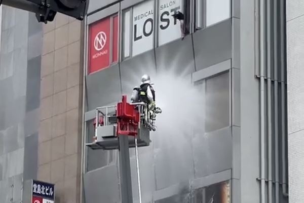 大阪・北新地ビル火災で24人が死亡…目撃者が語った阿鼻叫喚の現場