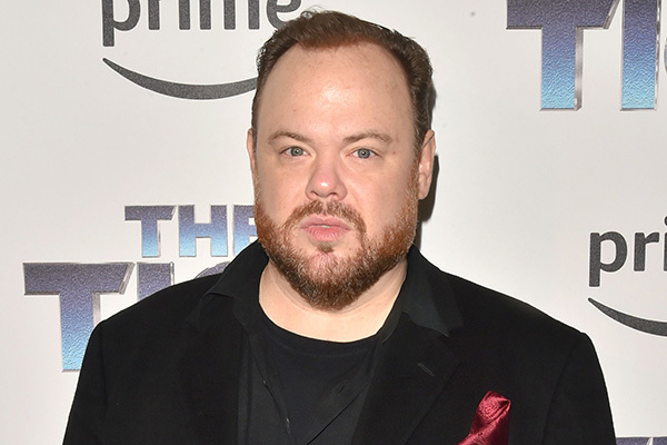 『ホーム・アローン』ケヴィンの兄・バズを演じた俳優がDVで逮捕