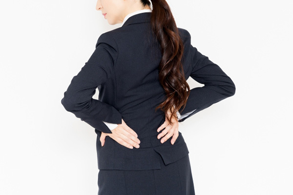 自律神経の乱れを整えるにはお尻の上の「仙骨」を温めて