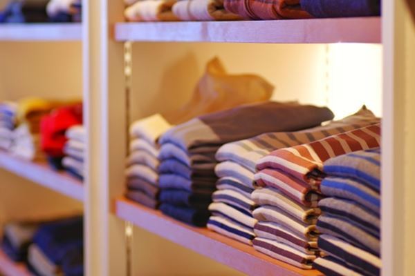 売切で店員を1時間説教、コスプレ見せつける男性…販売員語るアパレル店の“ヤバイ客”