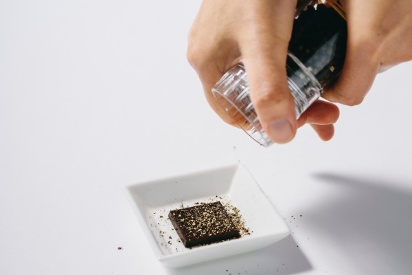 美と健康を手に入れる「高カカオチョコ×スパイス」おいしい組み合わせ7選