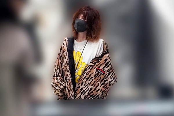 YOU　オフでも際立つ存在感…目撃したヒョウ柄ジャケットで表参道お買い物姿