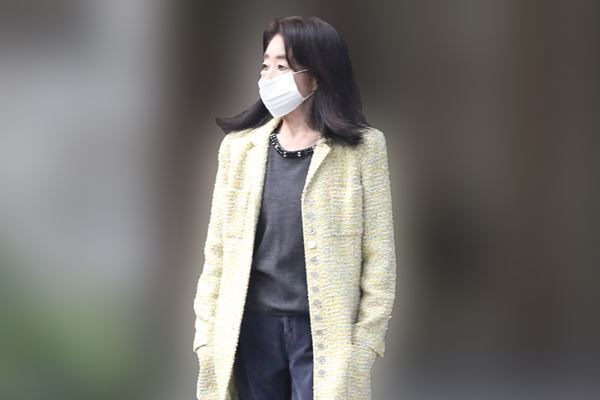 中村玉緒 麻雀仲間の元運転手と長女が電撃再婚！それでも埋まらぬ母娘の溝