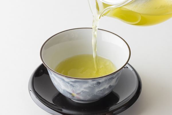 「ショウガ緑茶」で眼活！カテキンとショウガオールがポイント