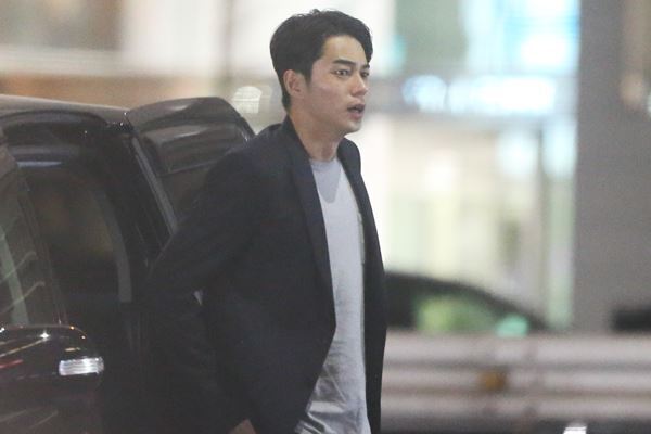 東出昌大　独立も元妻・杏と広がる格差、主演舞台大コケで茨の道