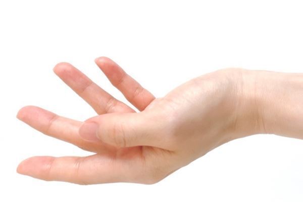 親指で皮膚をなぞるだけ！鍼灸師が勧める「8の字マッサージ」とは