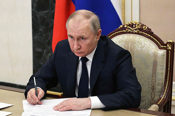 プーチン大統領をネットで“面白い人”扱いする大きなリスク…専門家は警鐘「脅威を見落とす」