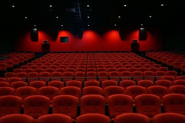 Snow Man『おそ松さん』会見で見せたシェーッ！が最高すぎる