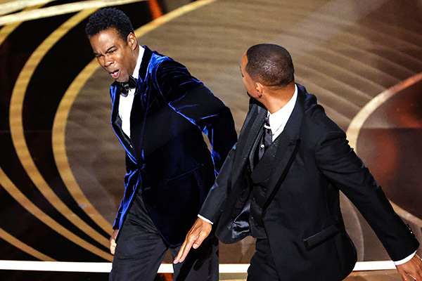 アカデミー賞でウィル・スミスの妻を揶揄した司会者　過去にも問題発言「アジア系は数学が得意」