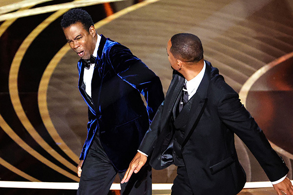 ウィル・スミス　受賞式で退席を求められたが拒否していた