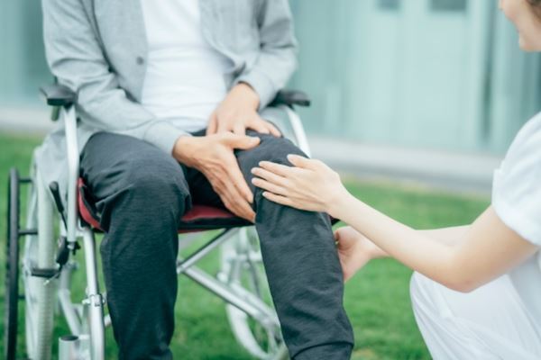 患者急増に医師が警鐘「オミクロンの後遺症はデルタより深刻」