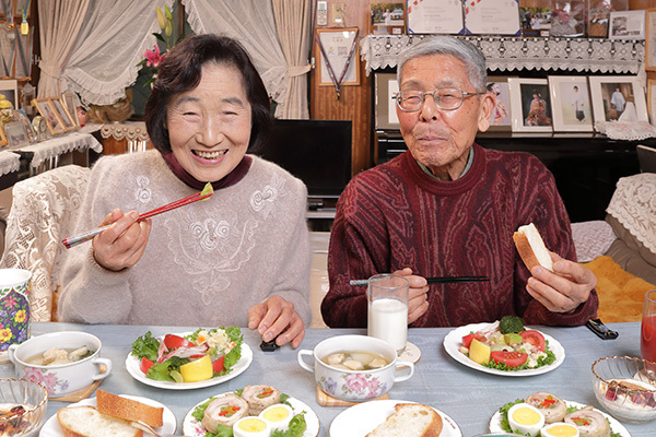 世界最高齢ランナー夫婦 健康の秘訣は全12品の“フルコース”朝ご飯にあり！