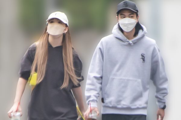 藤田ニコルは恋人と！海老蔵は高岡早紀と手繋ぎ…目撃した芸能人の“お忍び花見”現場