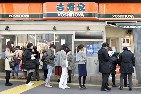 “生娘シャブ”発言で解任の吉野家元取締役　謝罪文の下書きを自分で書いていた