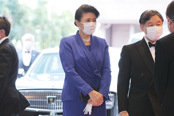 雅子さま8か月ぶり外出ご公務の新ジャケットは和のテイスト