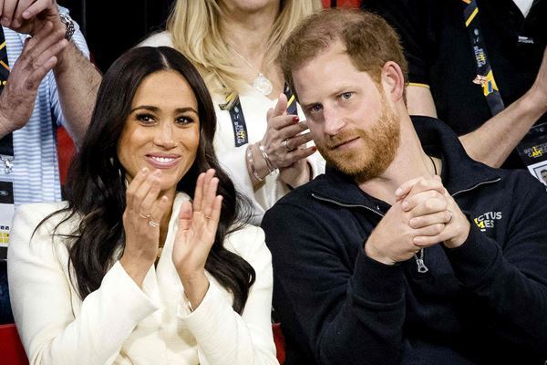 メーガン妃 ウクライナの国旗を逆さに描いて炎上