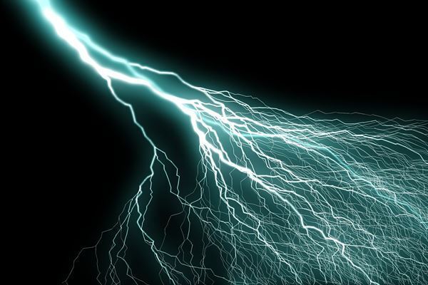 TikTokで人気のアート「フラクタル・ウッドバーニング」で夫婦が感電死