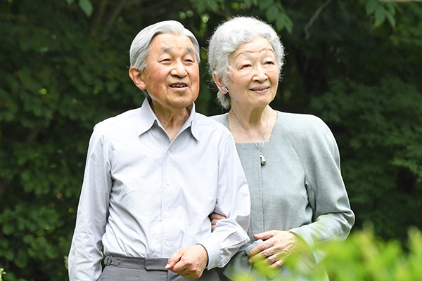 上皇陛下の「お忘れ」症状に美智子さまが始められた二人三脚の“日課”