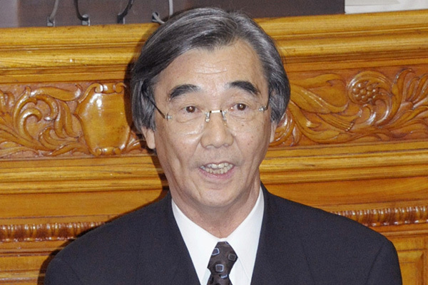 新幹線グリーン券詐取の元議員に批判殺到…「優遇されすぎ」と“議員特権”廃止論も再燃