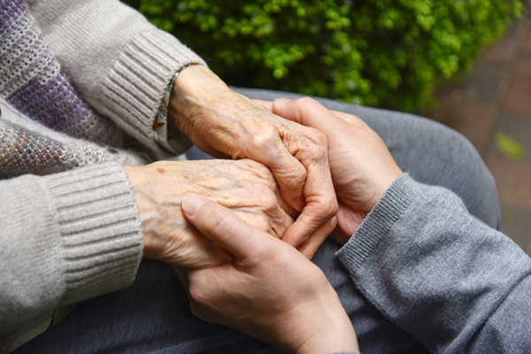 広がる認知症予防薬への夢　東大研究チームが解明「脳のゴミ除去の仕組み」