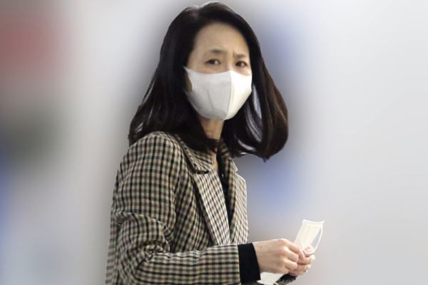 松田聖子　思い出の“形見”を肌身離さず…仕事場にも持ち歩く沙也加さん愛用の手鏡