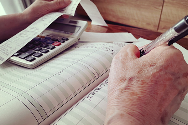 自営業は70歳まで働いて月16万円お得に！家庭別「お得な年金のもらい方7」