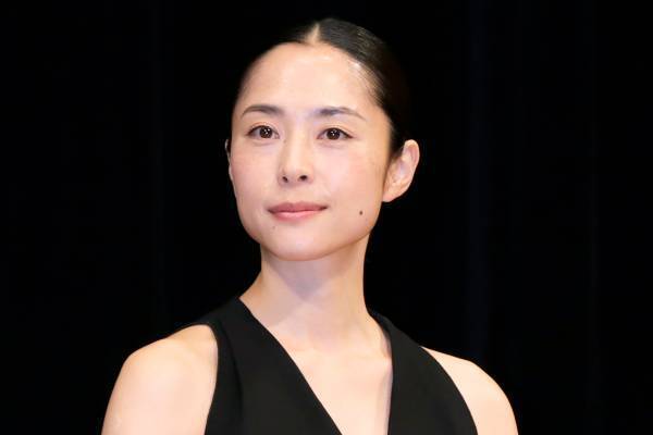 深津絵里『カムカム』バブルで高額CMオファー殺到でも守り続ける“3つの条件”