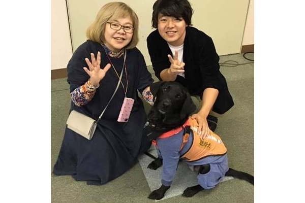 「歌を歌って」息子が歌手目指すきっかけ作った耳の聞こえない母からの“お願い”