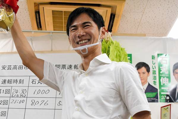 “居眠り議員は不要”京大卒市長が進める定数半減条例にエール続々！「国会議員にも言いたい」の声も