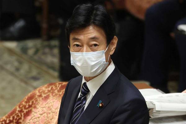 西村元大臣 美人図鑑は”映り込み“と一緒？釈明しても火に油