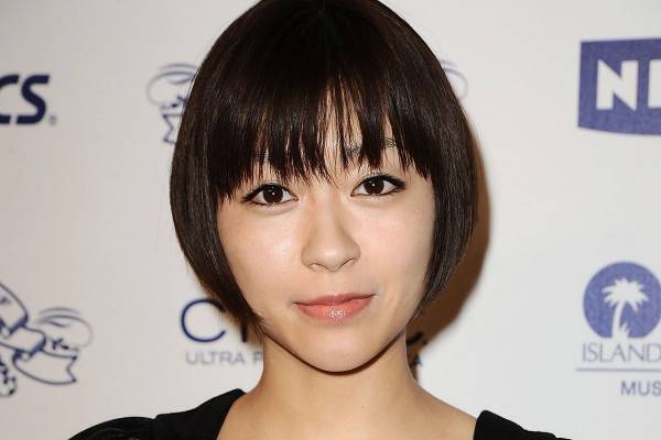 宇多田ヒカル 週3回の「精神分析」通いを告白…“母の呪縛”と向き合った9年間の苦悩