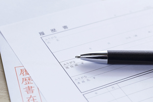 企業が就活生の「裏アカ」調査に賛否両論…人権侵害、なりすまし危惧する声も