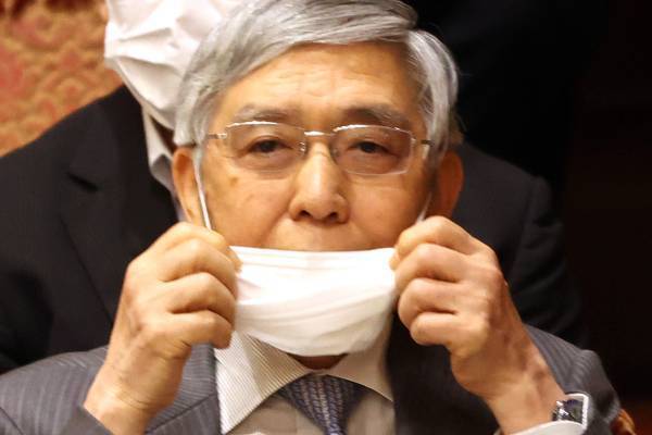 日銀・黒田総裁　年収3500万円、買い物は妻任せ…「値上げ受け入れてる」発言の陰で“リッチ”な生活