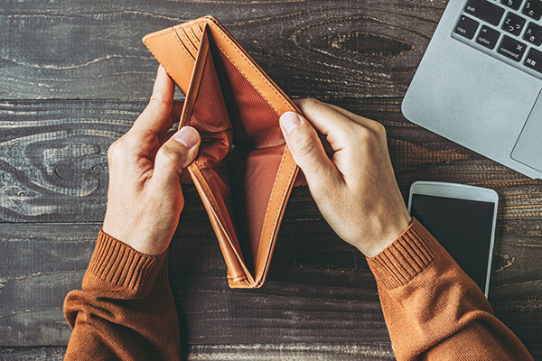 「経済に貢献」「ごほうび」「とりあえず」…お金が出ていく口癖7