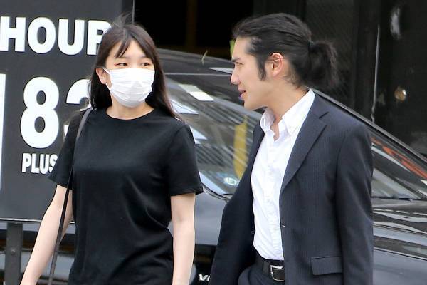 眞子さん　円安、小室さんは試験に2度不合格でも…お買い物は“NYの成城石井”の高級志向