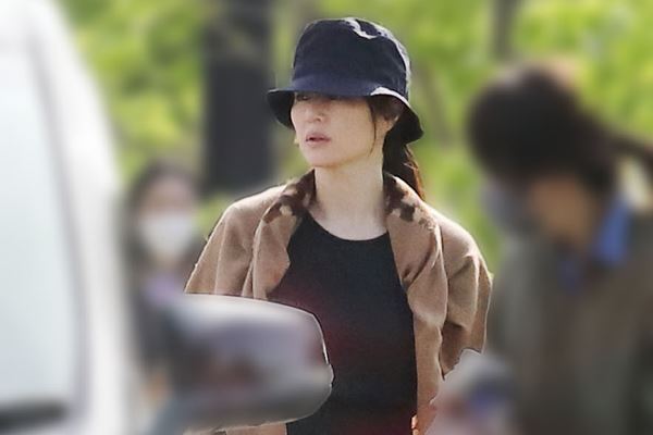 井川遥　変わらぬ美貌目撃撮！再び世のオジサンを惹きつける理由