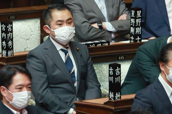パパ活疑惑の吉川議員　雲隠れのままボーナス286万円ゲットに「税金の万引き」と批判殺到