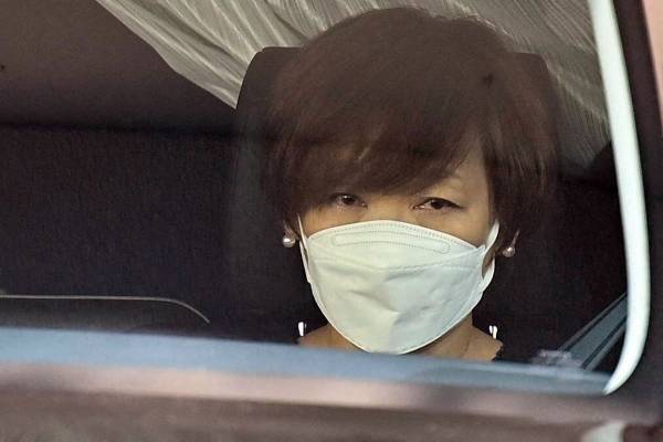 昭恵さんが乗る車両に警護車両が前方不注意で追突…安倍氏銃撃から再びの失態に「プロ意識ない」と批判殺到